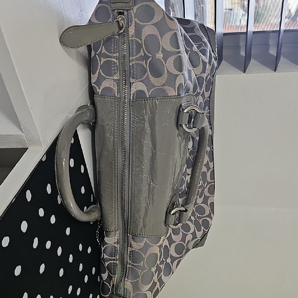 Coach Gray and Cream Tote Bag - Picture 9 of 11